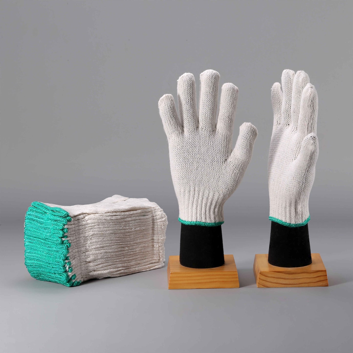 Knitted Gloves